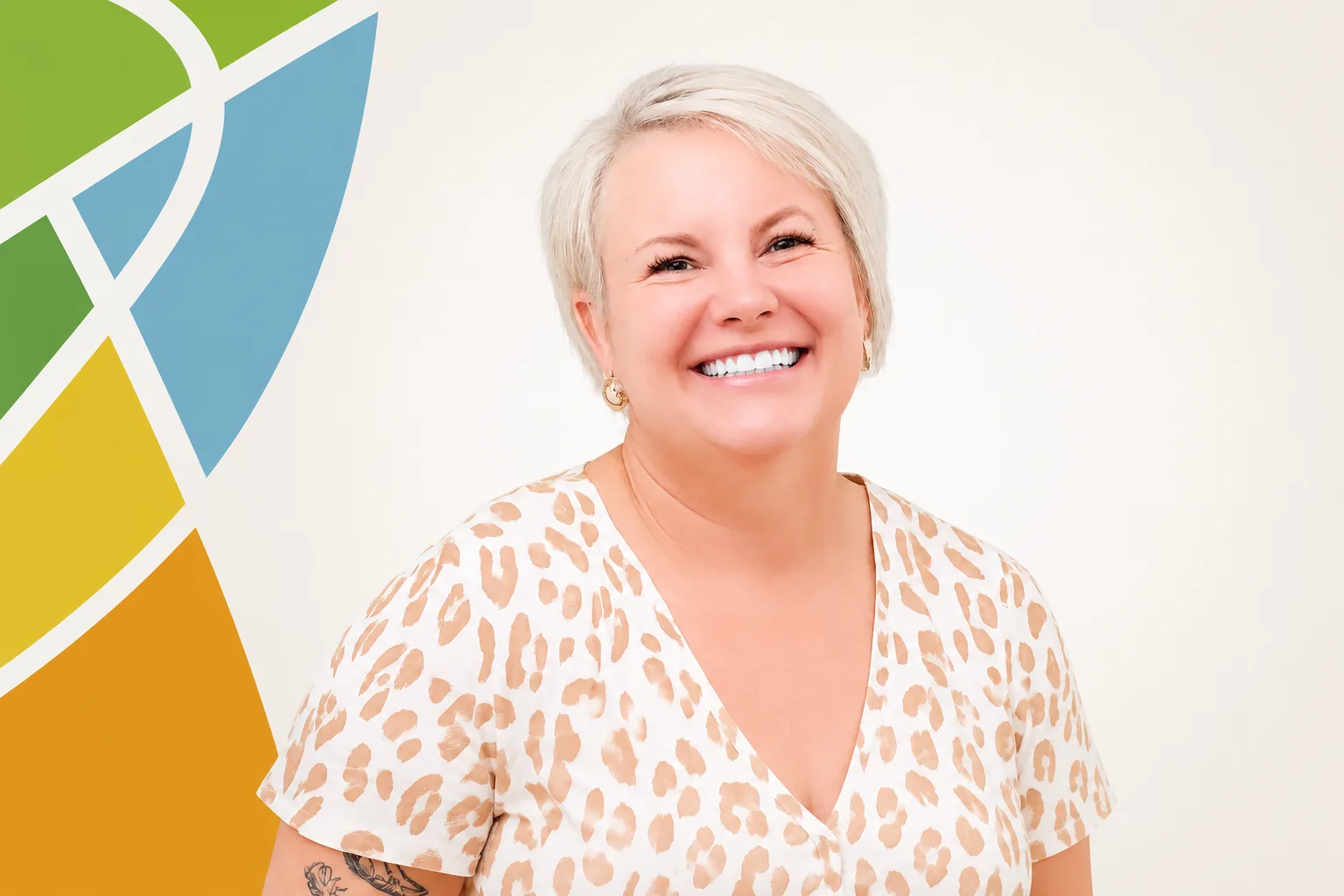 New Zealand patient smiling after porcelain veneer treatment at Picasso Dental Clinic
