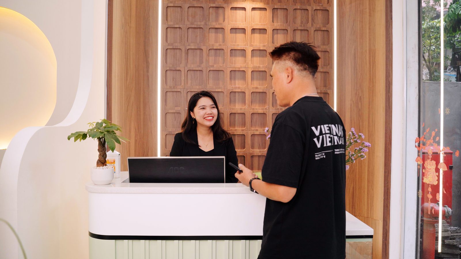 Reception desk at Picasso Dental Hanoi Old Quarter